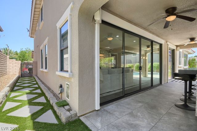 607 Highland Bluff Way, Las Vegas, NV 89138