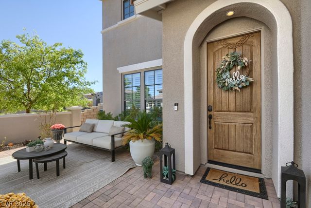 607 Highland Bluff Way, Las Vegas, NV 89138