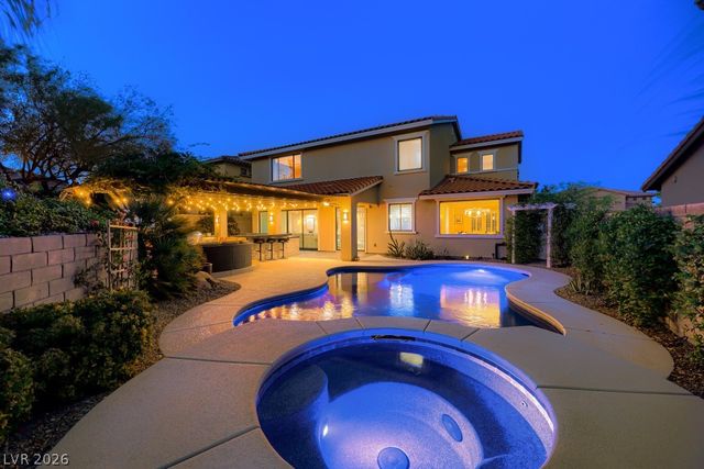 607 Highland Bluff Way, Las Vegas, NV 89138