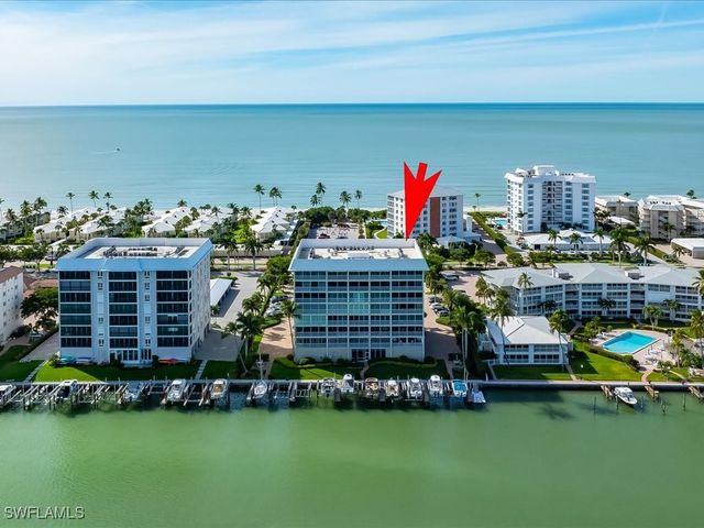 2750 Gulf Shore BLVD N 204, Naples, FL 34103