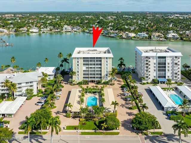 2750 Gulf Shore BLVD N 204, Naples, FL 34103