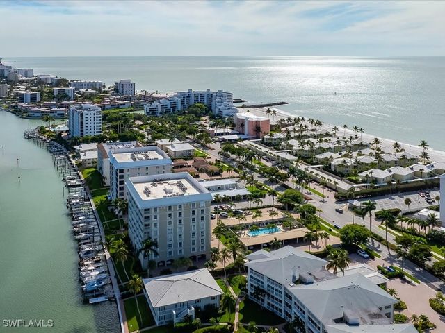2750 Gulf Shore BLVD N 204, Naples, FL 34103