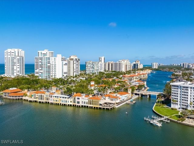 2750 Gulf Shore BLVD N 204, Naples, FL 34103