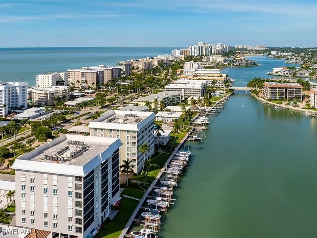 2750 Gulf Shore BLVD N 204, Naples, FL 34103