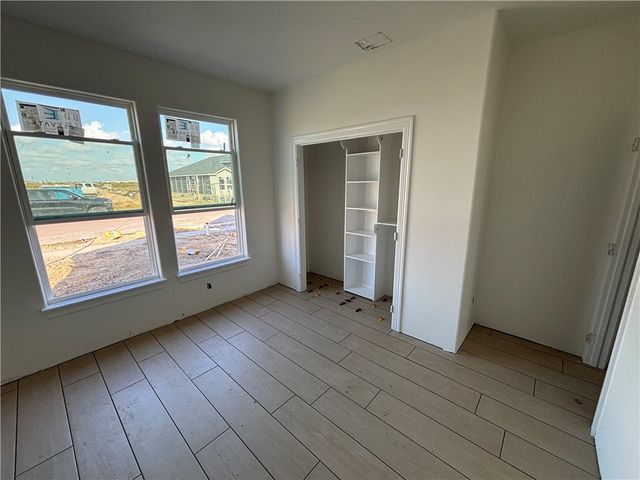 1815 Spoonbill Dr, Portland, TX 78374