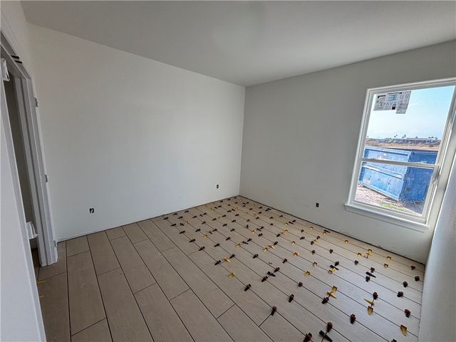 1815 Spoonbill Dr, Portland, TX 78374