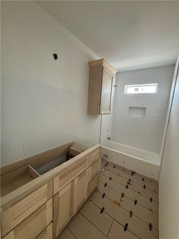 1815 Spoonbill Dr, Portland, TX 78374