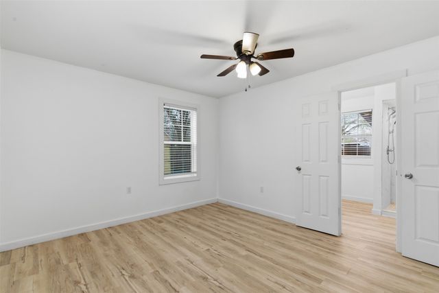 1046 W Collins Street, Denison, TX 75020