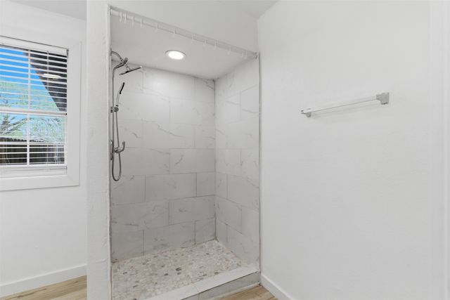 1046 W Collins Street, Denison, TX 75020