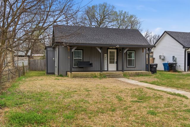 1046 W Collins Street, Denison, TX 75020