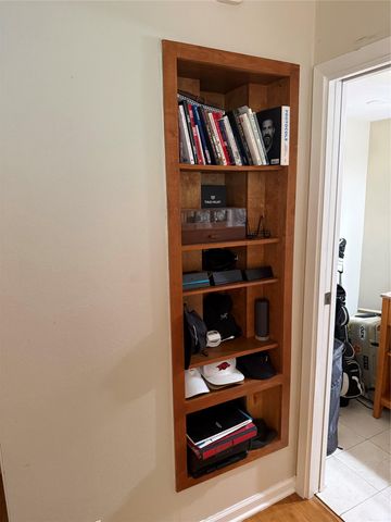 1111 W 10th ST 203, Austin, TX 78703