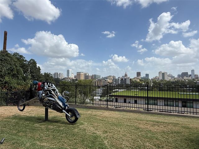 1111 W 10th ST 203, Austin, TX 78703
