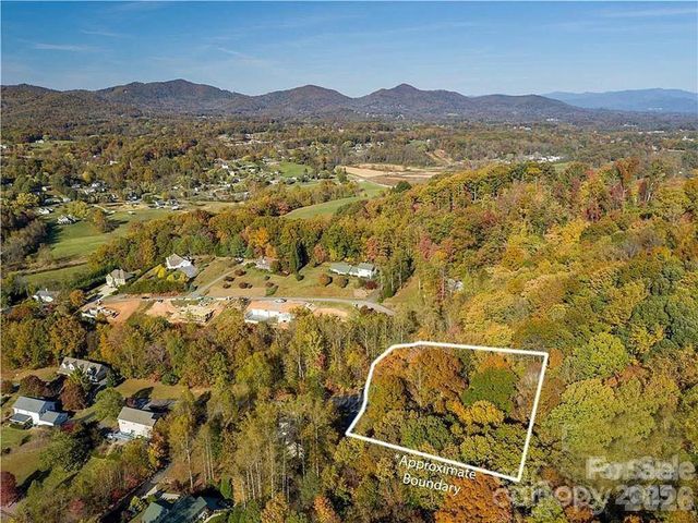 75 S Lindon Cove Road, Candler, NC 28715