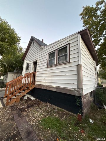 2423 W GARDEN Street, Peoria, IL 61605