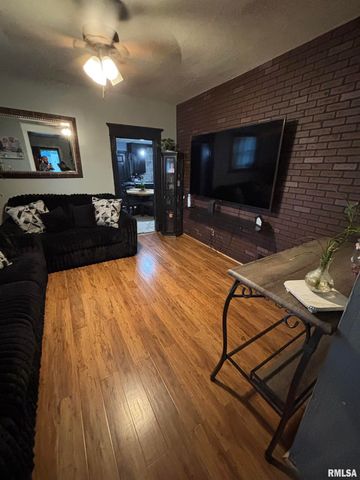 2423 W GARDEN Street, Peoria, IL 61605
