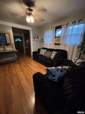 2423 W GARDEN Street, Peoria, IL 61605