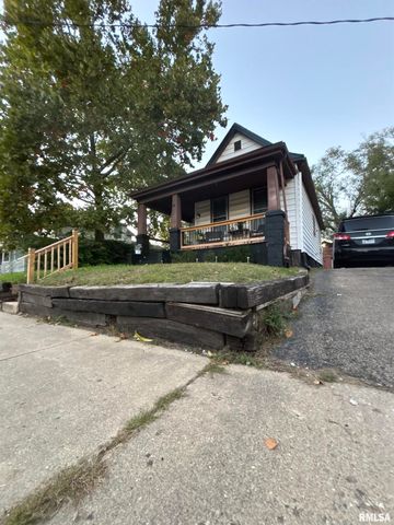 2423 W GARDEN Street, Peoria, IL 61605