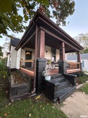 2423 W GARDEN Street, Peoria, IL 61605