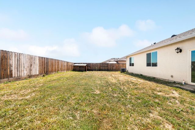 6331 Katrina Dr, Marysville, CA 95901