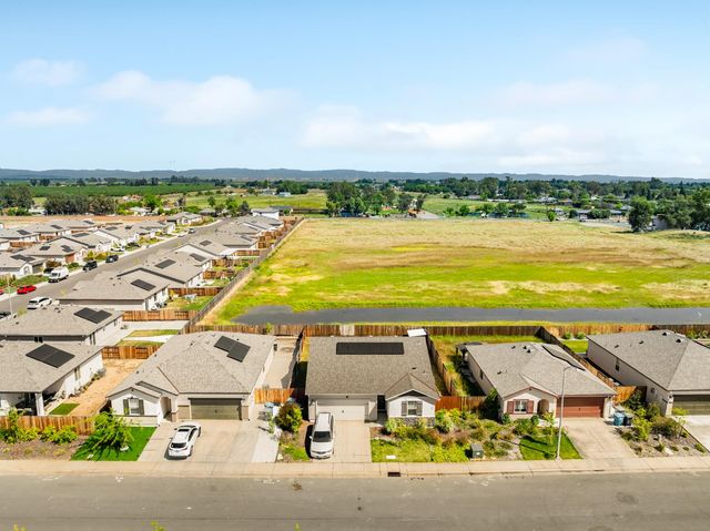 6331 Katrina Dr, Marysville, CA 95901