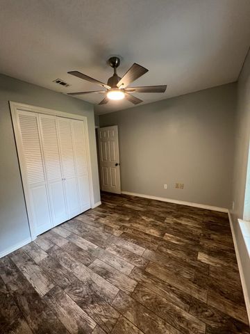 5986 Chardee Road, Crestview, FL 32539