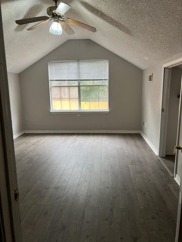 5986 Chardee Road, Crestview, FL 32539
