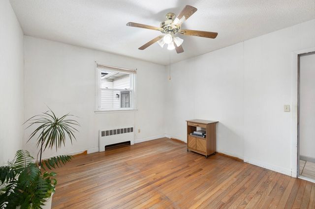 20 Cleveland St, West Warwick, RI 02893