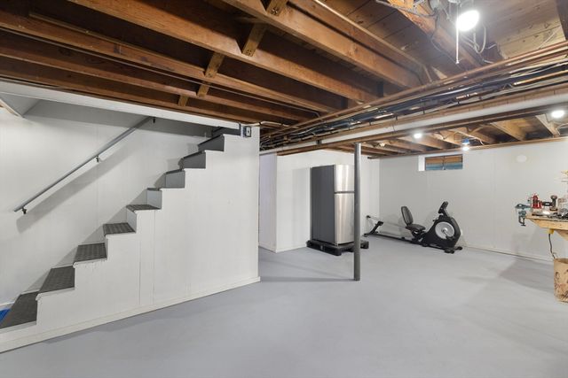 20 Cleveland St, West Warwick, RI 02893