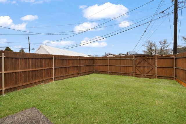 20 Cleveland St, West Warwick, RI 02893