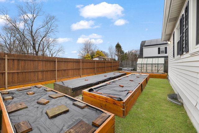 20 Cleveland St, West Warwick, RI 02893