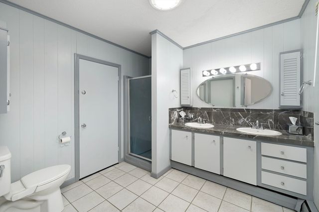 20 Cleveland St, West Warwick, RI 02893