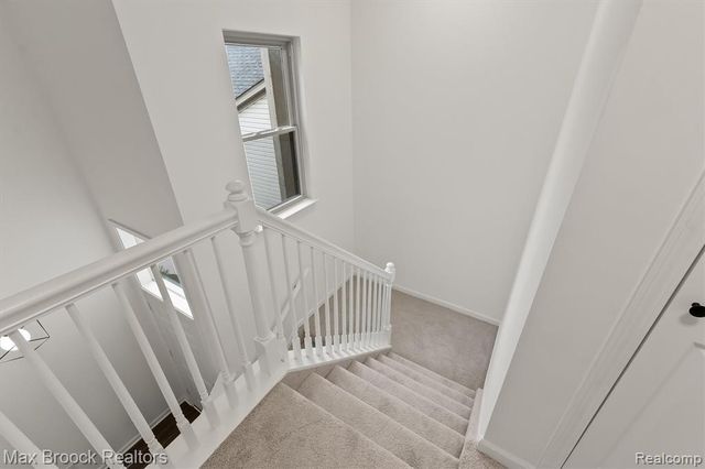 24530 Pineview Street, Oak Park, MI 48237