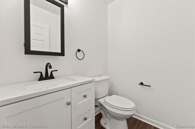 24530 Pineview Street, Oak Park, MI 48237