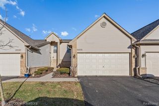 24530 Pineview Street, Oak Park, MI 48237