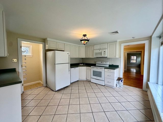 370 South Main Street, Andover, MA 01810