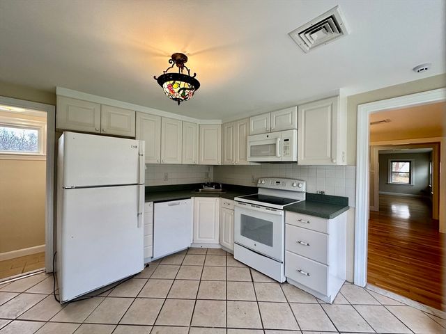 370 South Main Street, Andover, MA 01810