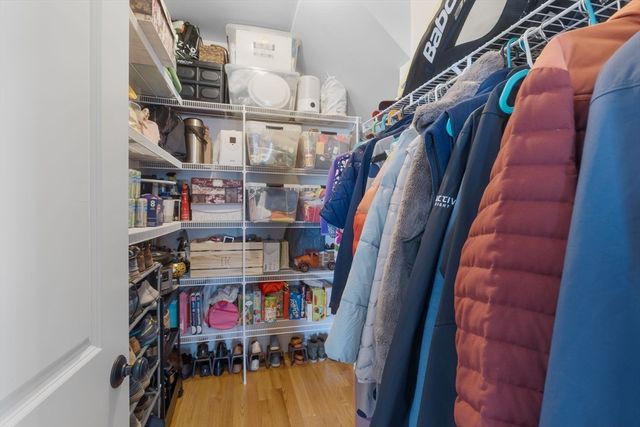 42 Lexington St 3, Waltham, MA 02452