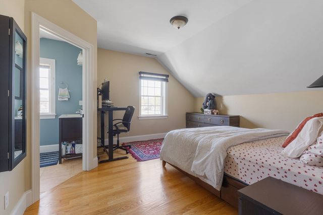 42 Lexington St 3, Waltham, MA 02452