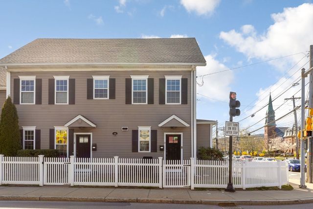 42 Lexington St 3, Waltham, MA 02452