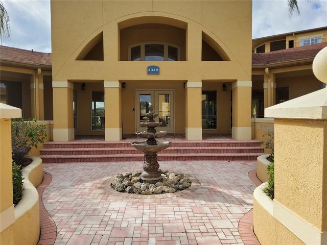 4333 BAYSIDE VILLAGE DRIVE 224, Tampa, FL 33615