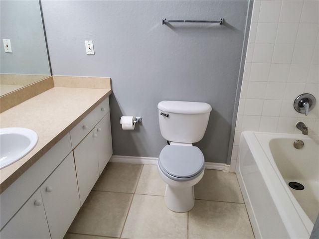 4333 BAYSIDE VILLAGE DRIVE 224, Tampa, FL 33615