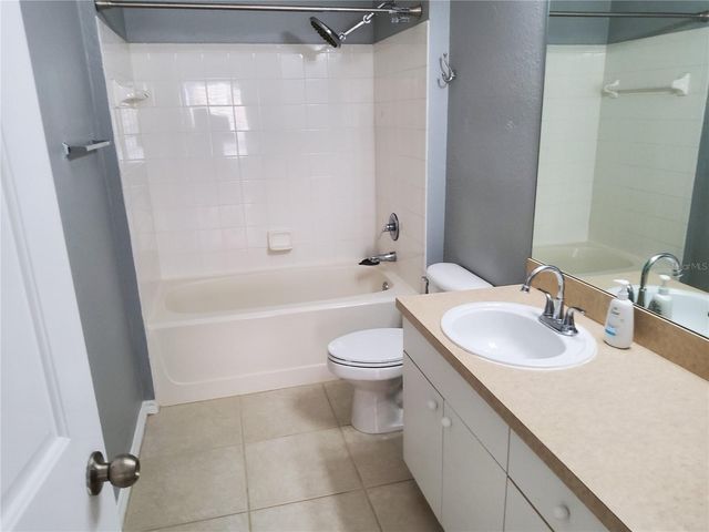 4333 BAYSIDE VILLAGE DRIVE 224, Tampa, FL 33615