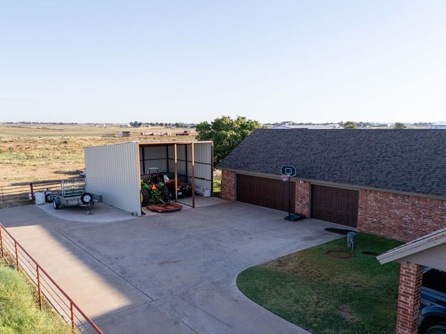 7910 County Rd 7700, Wolfforth, TX 79382