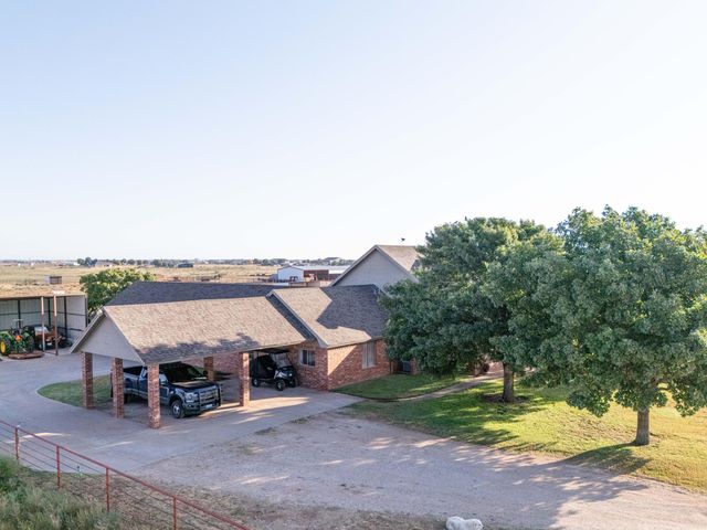 7910 County Rd 7700, Wolfforth, TX 79382