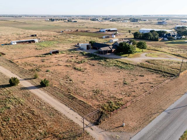 7910 County Rd 7700, Wolfforth, TX 79382