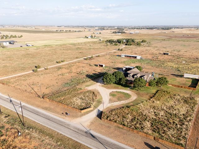 7910 County Rd 7700, Wolfforth, TX 79382