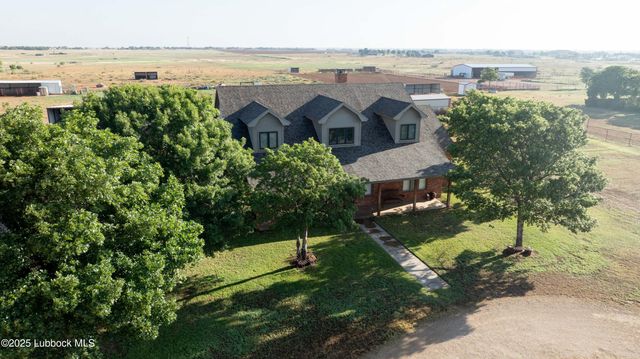 7910 County Rd 7700, Wolfforth, TX 79382