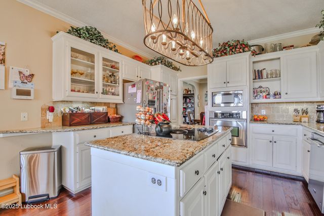 7910 County Rd 7700, Wolfforth, TX 79382