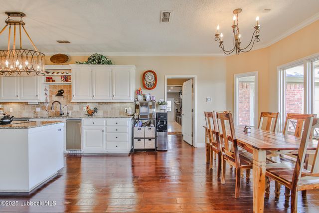 7910 County Rd 7700, Wolfforth, TX 79382