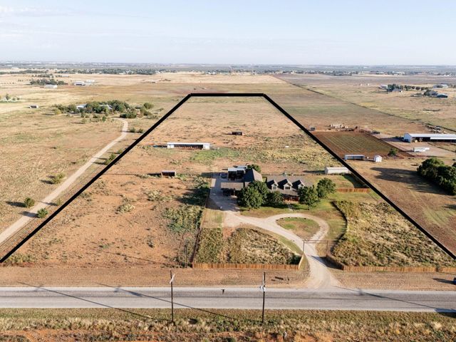 7910 County Rd 7700, Wolfforth, TX 79382